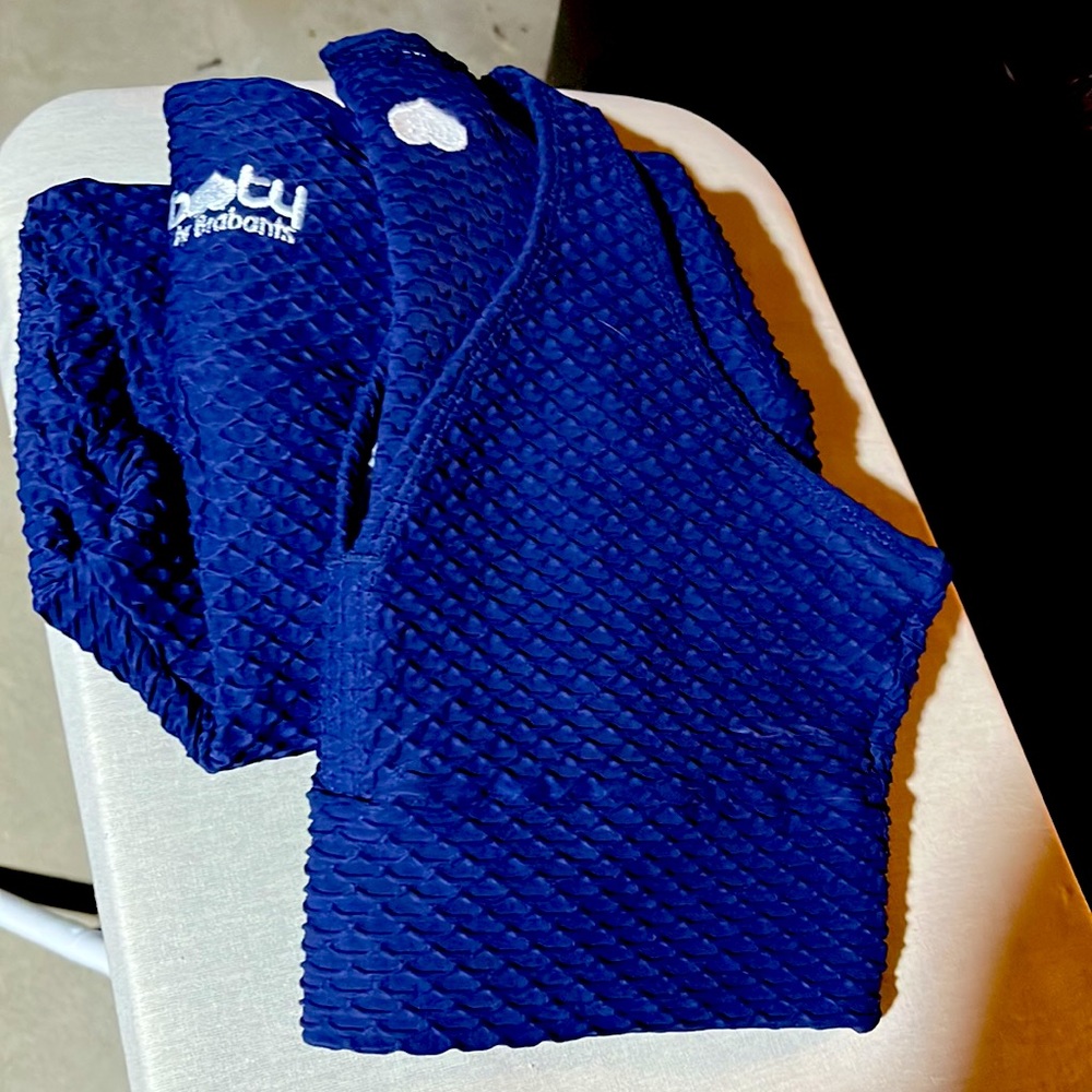 Brand new Booty by Brabant leggings and V-neck sports bra matching set!!!